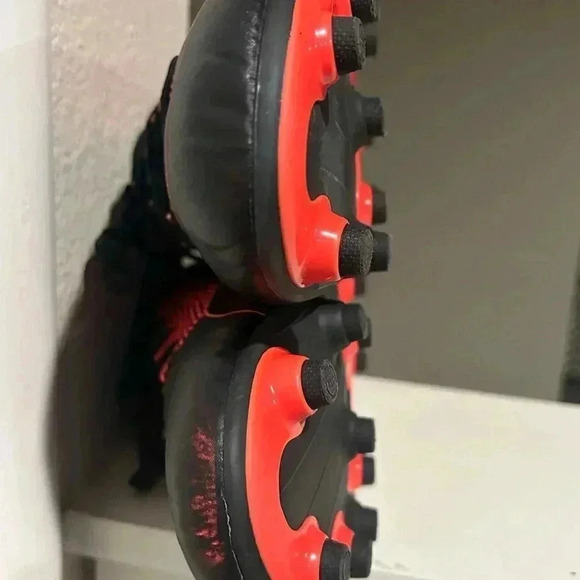 Puma Spirit II FG 105521-02 Black & Red Football Cleats Men Size 13 - Picture 8 of 9